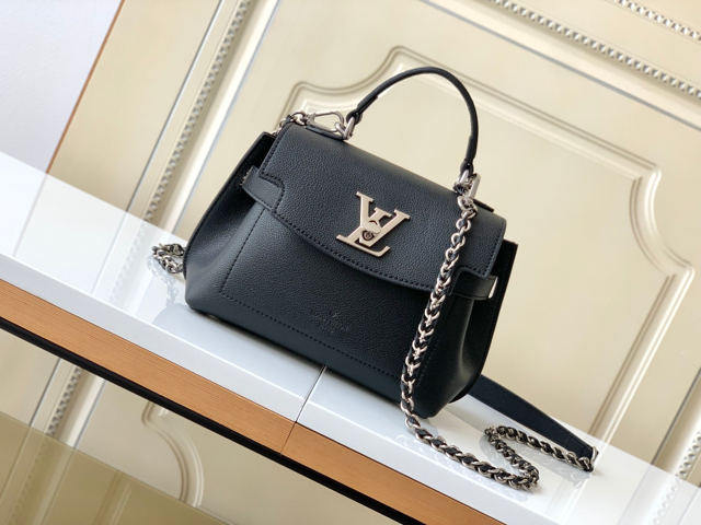 Louis Vuitton M20997 black